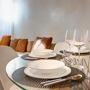 1881 Luxury Apartment Verona