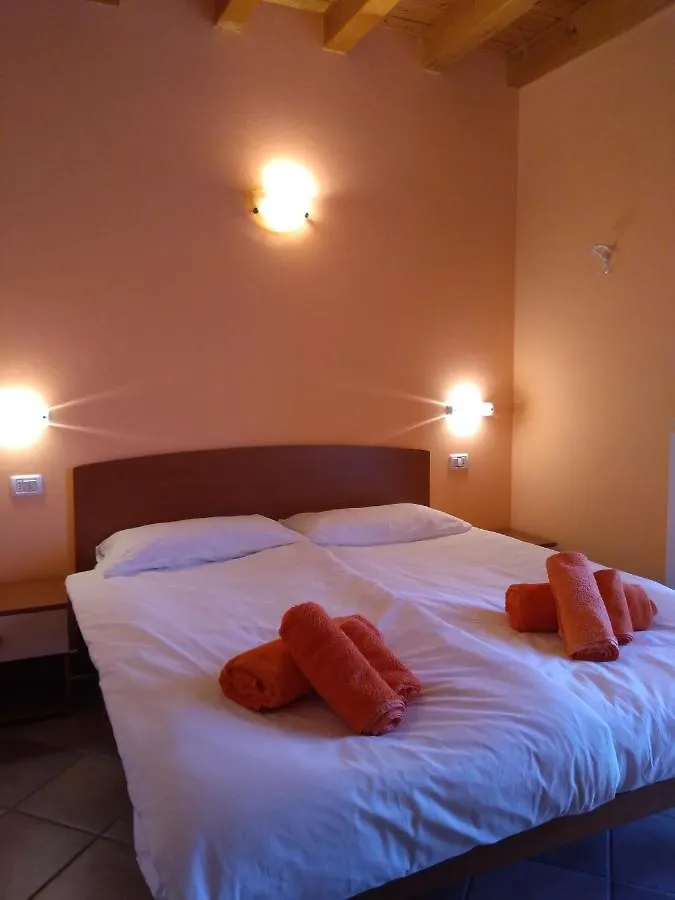 Apartamento Ulivi sul Garda Garden by Gardadomusmea Tremosine